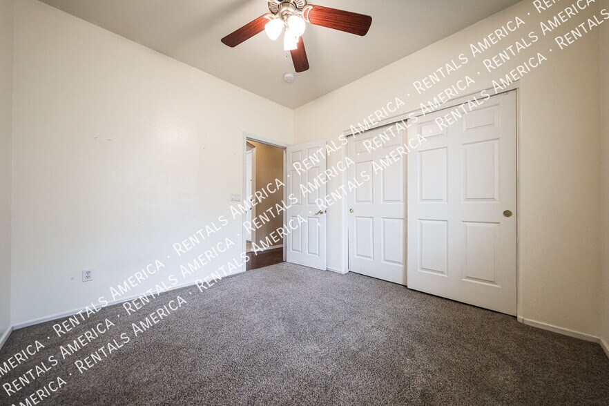 Building Photo - 21401 E Calle de Flores