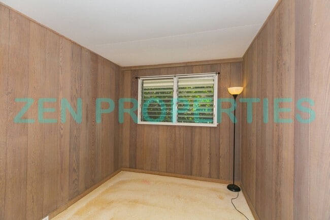 Building Photo - a 3 bdrm, 1 bath home for rent in Niu Valley
