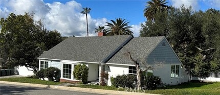 Building Photo - 338 W Kenneth Rd