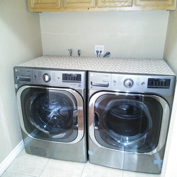 Building Photo - 8417 Avalon Blvd