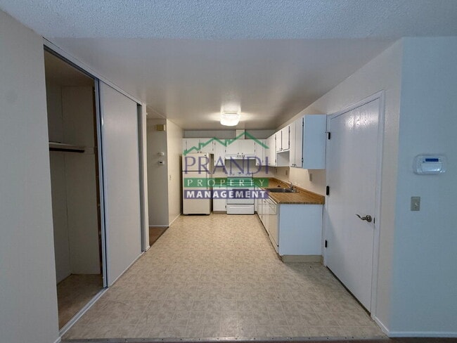 Building Photo - 1591 Merritt Dr