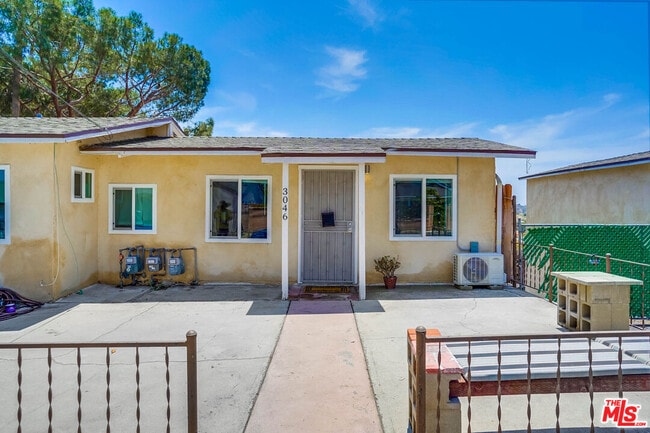 Building Photo - 3046 Chadwick Dr