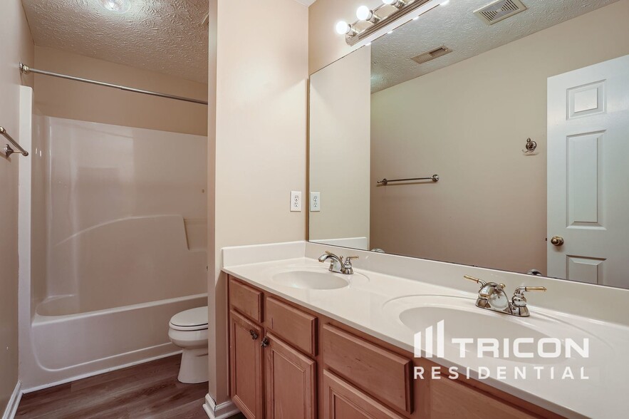 Building Photo - 342 Park Creek Ridge