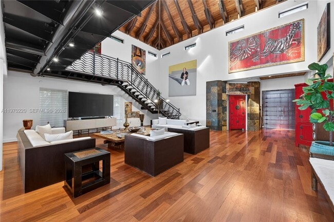 Building Photo - 14 W San Marino Dr