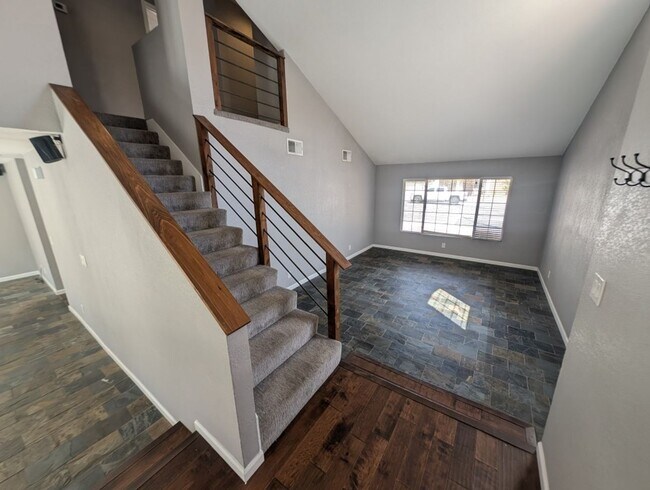 Building Photo - 9509 Lazy River Dr