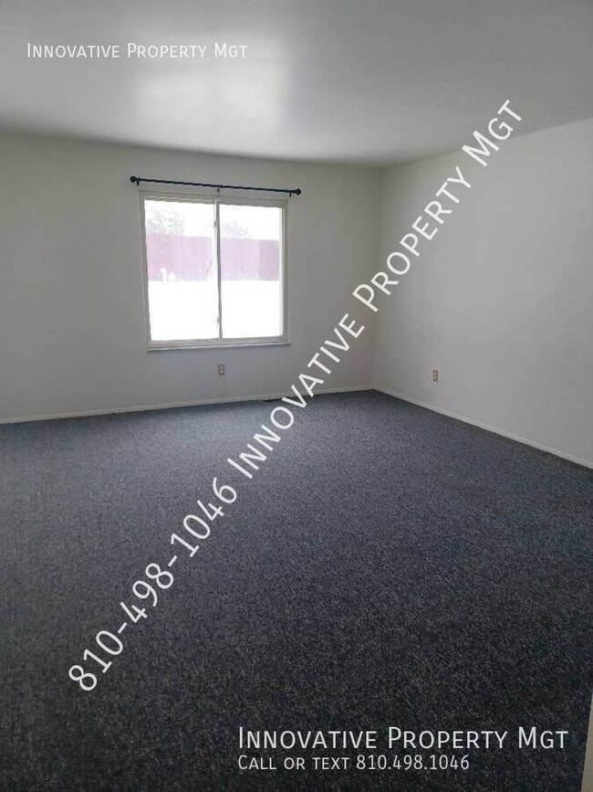 Building Photo - 6009 Holiday Gardens Dr