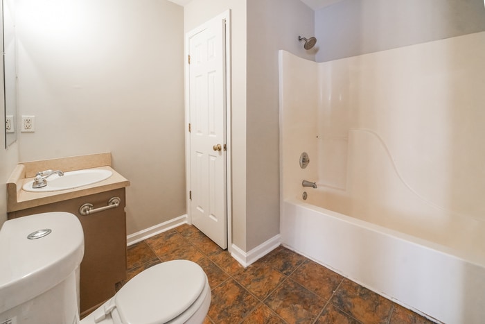 Building Photo - 250 Kendall Ln