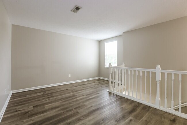 Building Photo - 7329 Kimble Dr