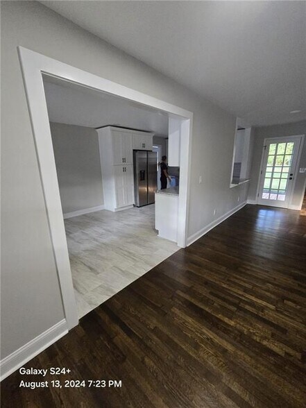 Building Photo - 1670 Christian Cir SE