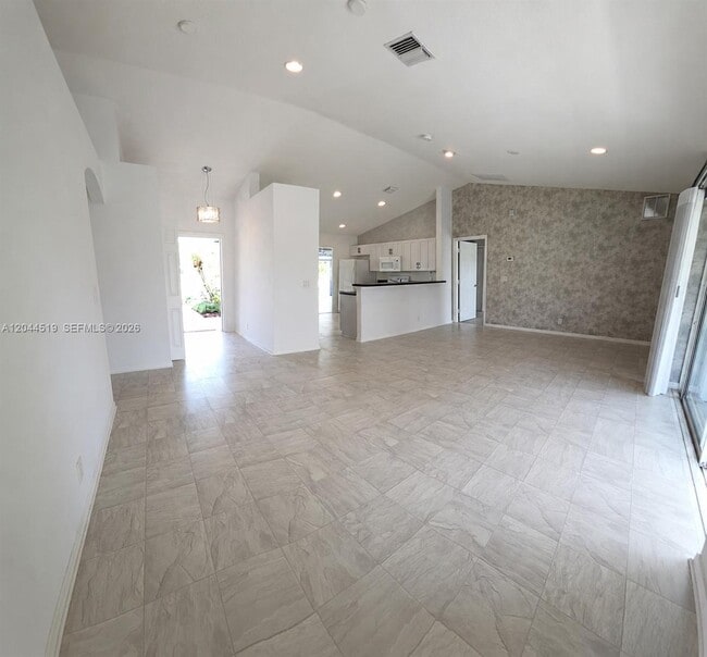 Building Photo - 547 High Hawk Cir