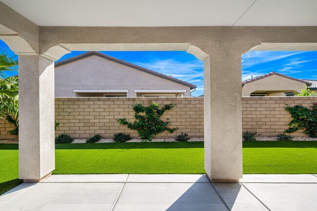 Building Photo - 78879 Fortuna Pl