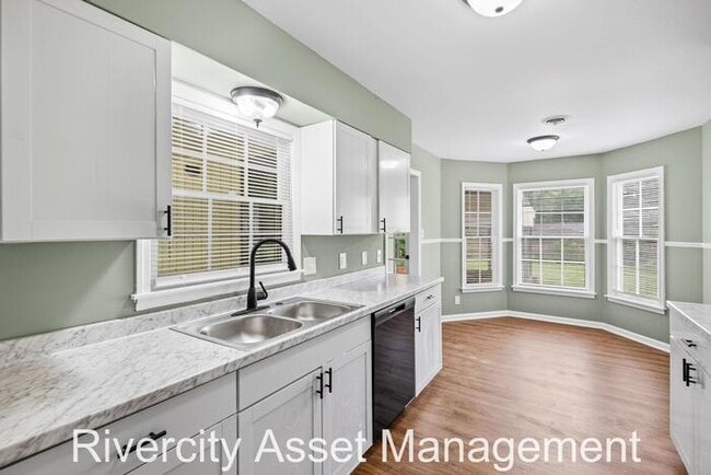 Building Photo - A Germantown Gem !!!!!!!! A Must See, Very Spacious and Newly Renovated!!!!