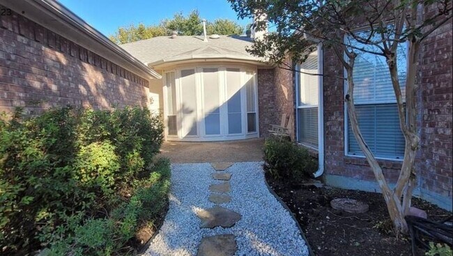 Building Photo - 6401 Dakota Dr