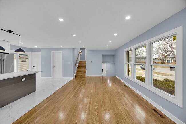 Building Photo - 5924 El Morro Ln