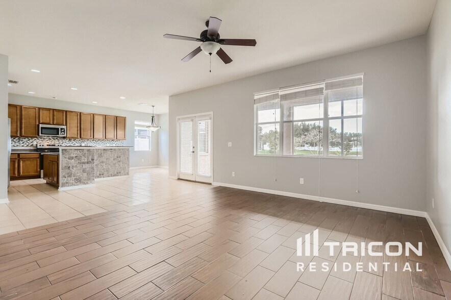 Building Photo - 4422 Fieldview Cir