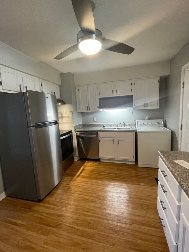 Building Photo - Excellent 2 Bedroom Home in the Nations!