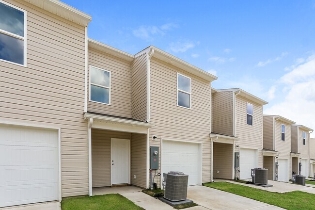 Building Photo - 291 Century Dr