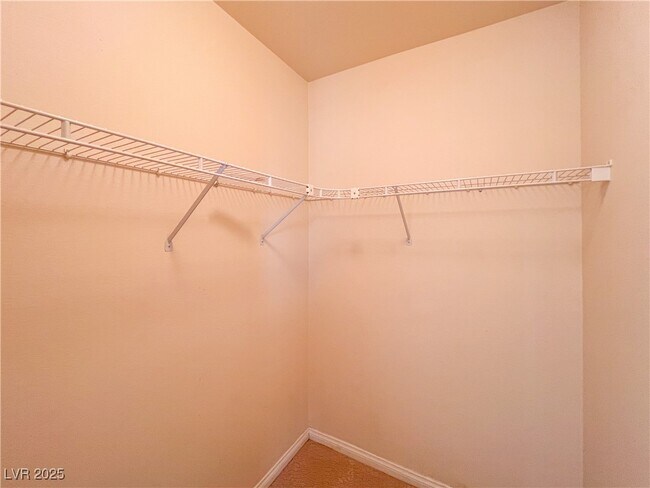 Building Photo - 6586 Shadow Cove Ave