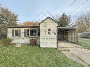 Building Photo - 623 Louisa St