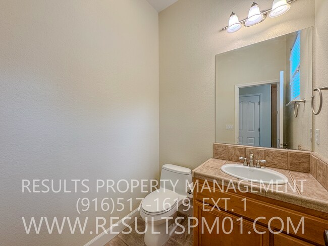 Building Photo - Luxury Whitney Oaks Retreat – Private Gated Community in Rocklin