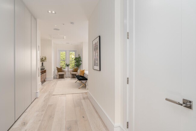 Building Photo - 1604 13th St NW