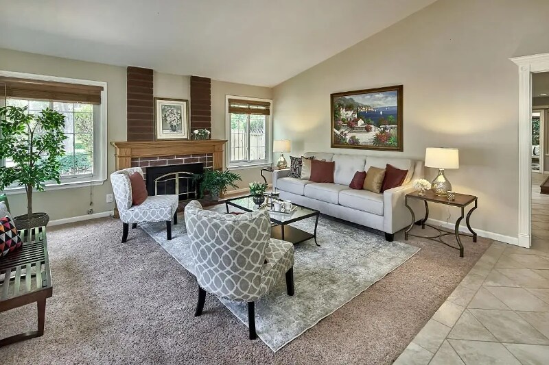 Building Photo - 313 Oakberry Way