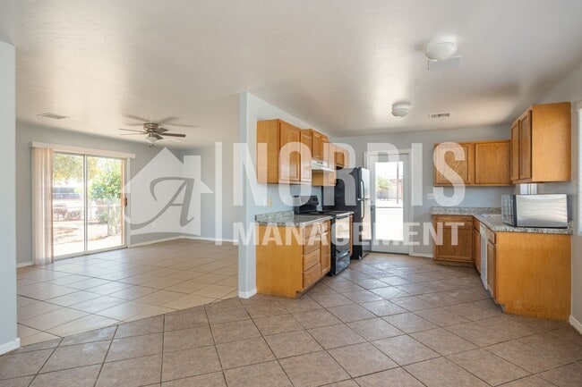 Building Photo - Great Home in the Heart of Eloy