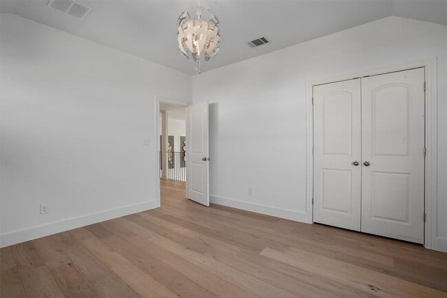 Building Photo - 5049 Veranda Ter