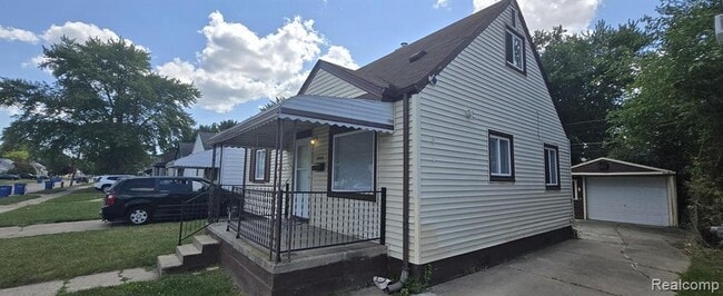 Building Photo - 13046 Sherman Ave