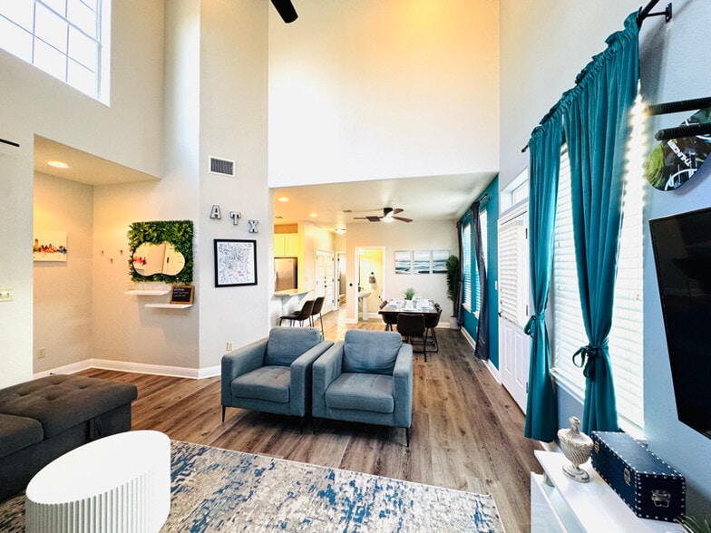 Building Photo - 2801 Goodwin Ave