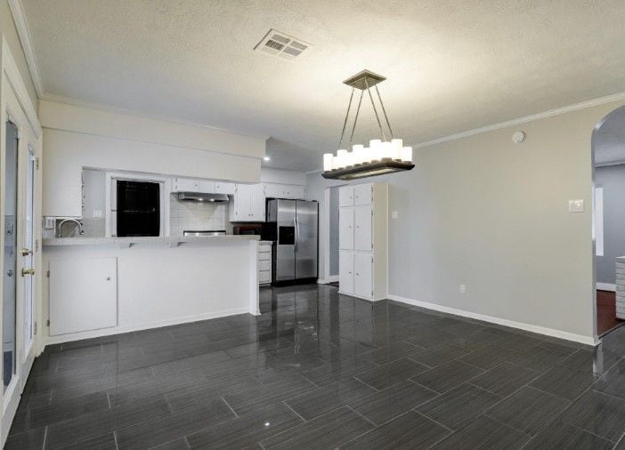 Building Photo - 7151 Edgemoor Dr