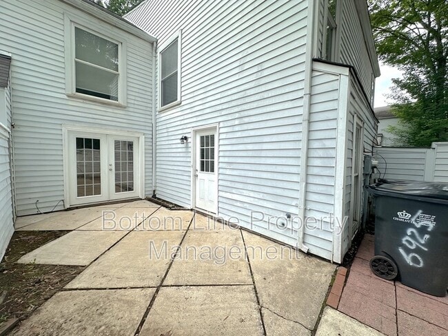 Primary Photo - 6925 Stonington Ln