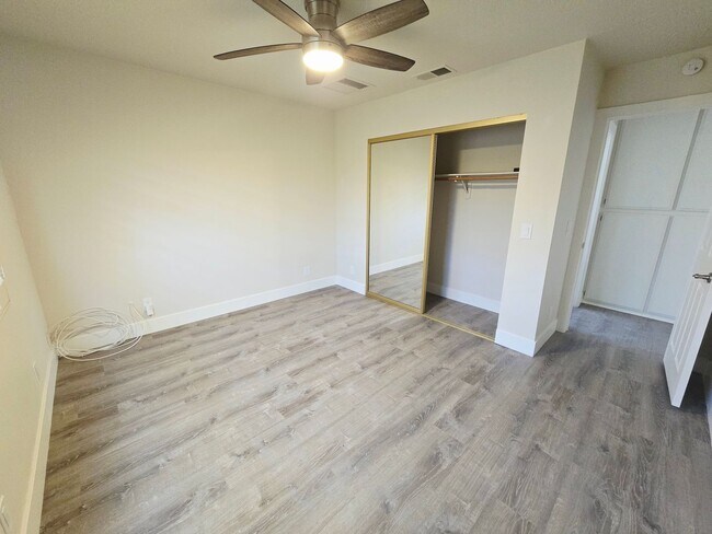 Building Photo - 9039 Hermosa Ave