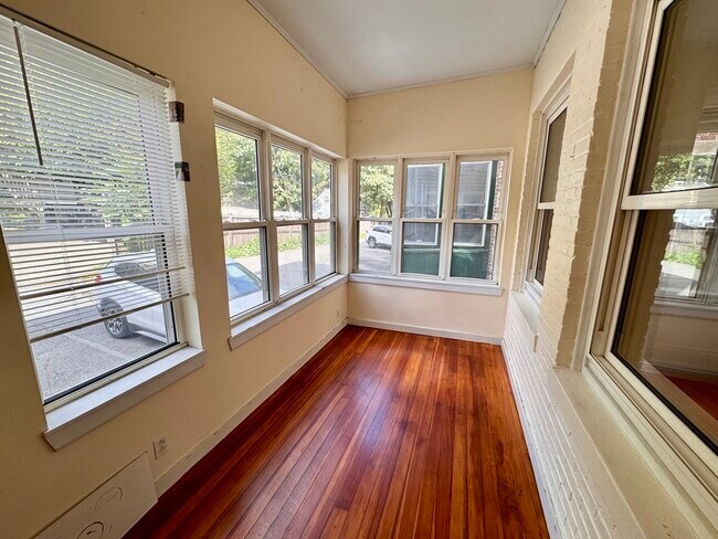 Building Photo - 497 Boylston St