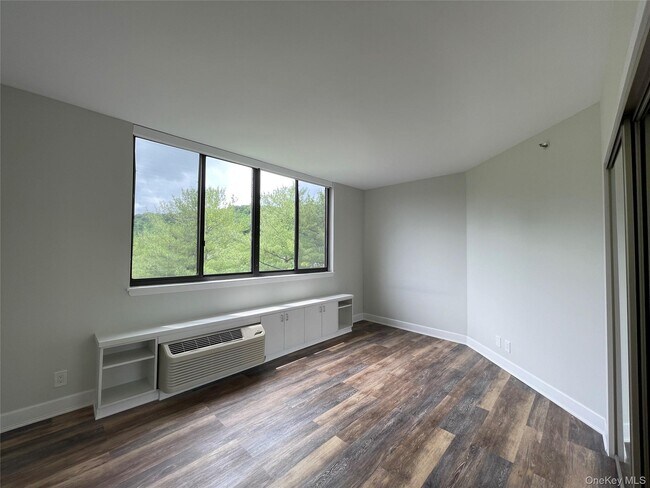 Building Photo - 50 E Hartsdale Ave