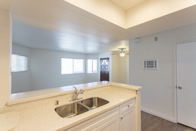 Building Photo - 1 Bed/1 Bath with Breathtaking Views | A Seacoast Drive Gem in Imperial Beach!