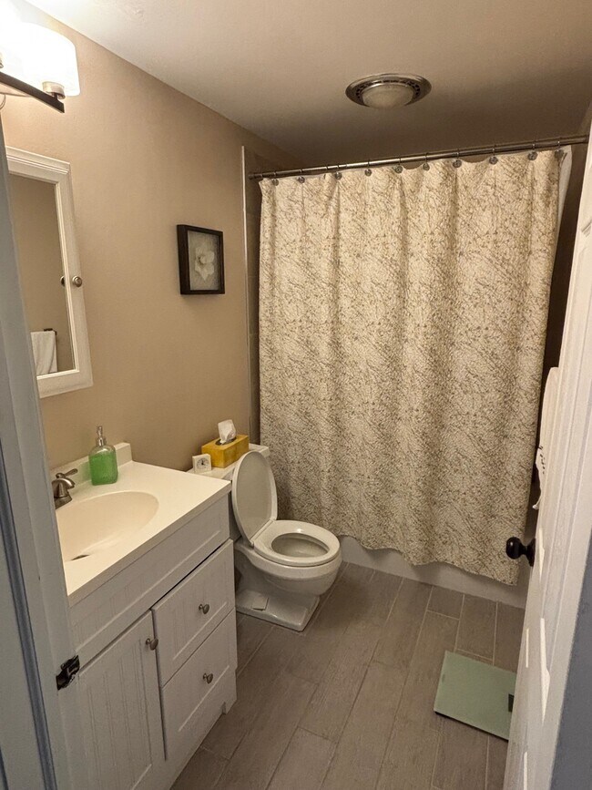 Bathroom - 20 Guilford Ln