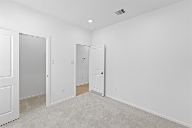 Building Photo - 6707 Sunset Velvet Dr