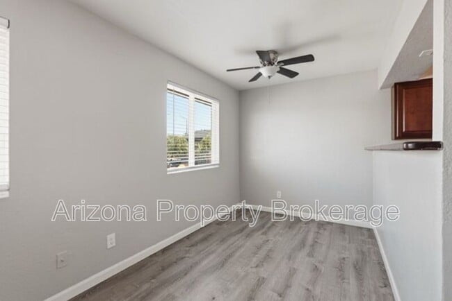 Building Photo - 603 W Rio Salado Pkwy