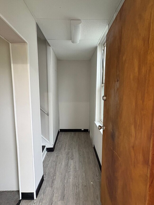 Building Photo - NORWOOD- Cute 2 bedroom 1.5 baths with fenced yard