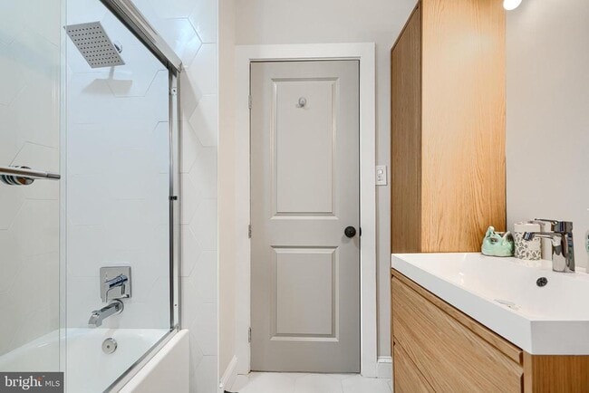 Building Photo - 2630 E Baltimore St