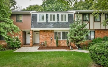 Building Photo - 4413 Laurel Oak Dr