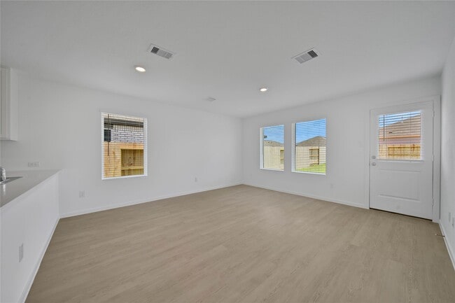 Building Photo - 16522 Ithaca Pheasant Dr