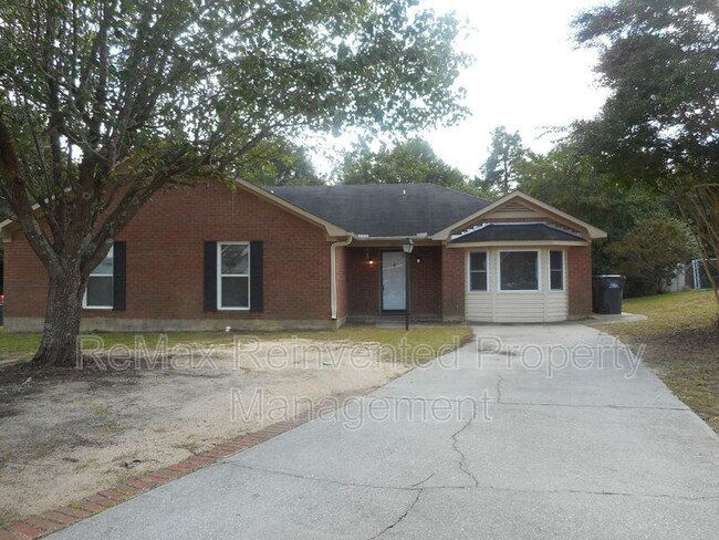 Building Photo - 3010 Miranda Rd