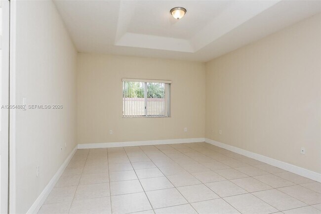 Building Photo - 213 SW 15th Pl