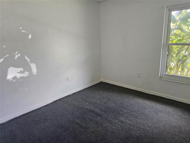 Building Photo - 569 Hunter Cir