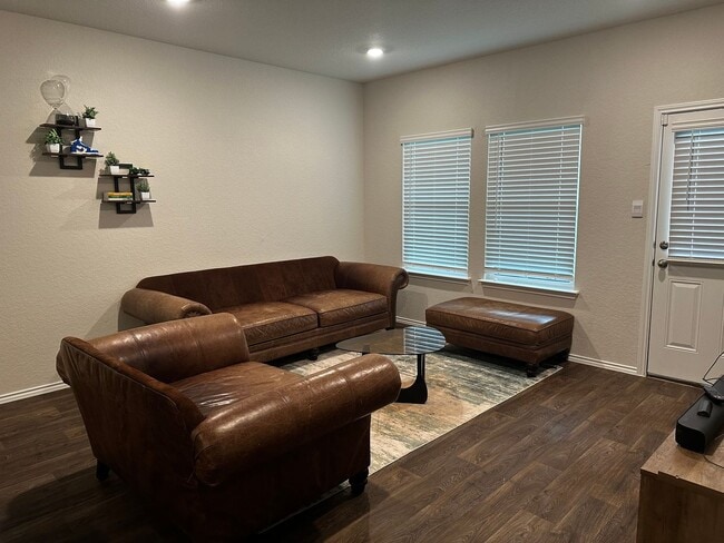 Building Photo - Move-In Ready! Brand-New 4BR Home with Appliances Included