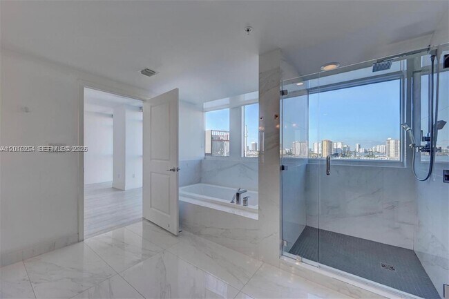 Building Photo - 400 Sunny Isles Blvd
