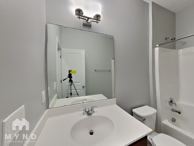 Building Photo - 1653 Pasture Hills Dr
