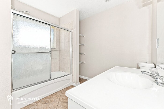 Building Photo - 2095 SE Joyner Cir